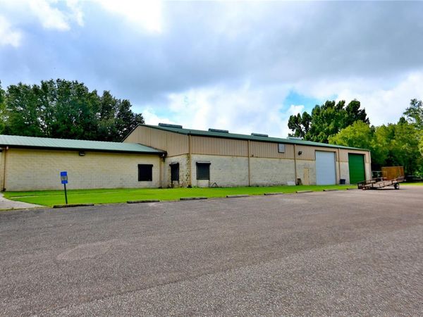 21930 & 21890 NE HWY 27, WILLISTON, FL 32696