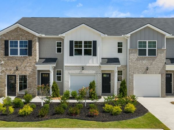 121 Kenmore Circle, Perry, GA 31069