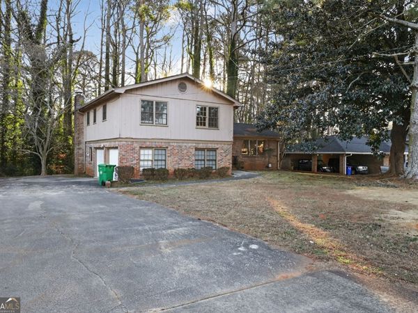 1201 Hunters Glen Drive, Stone Mountain, GA 30083