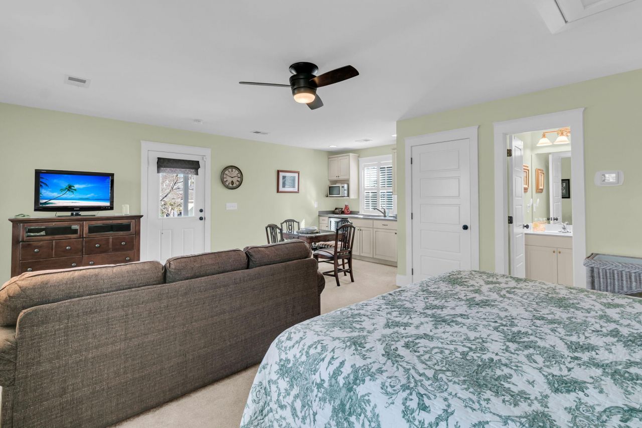 1422 Hooper Street Photo 30