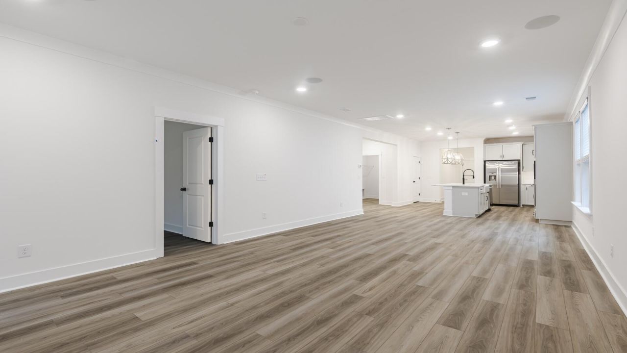 416 Cadbury Loop Photo 12