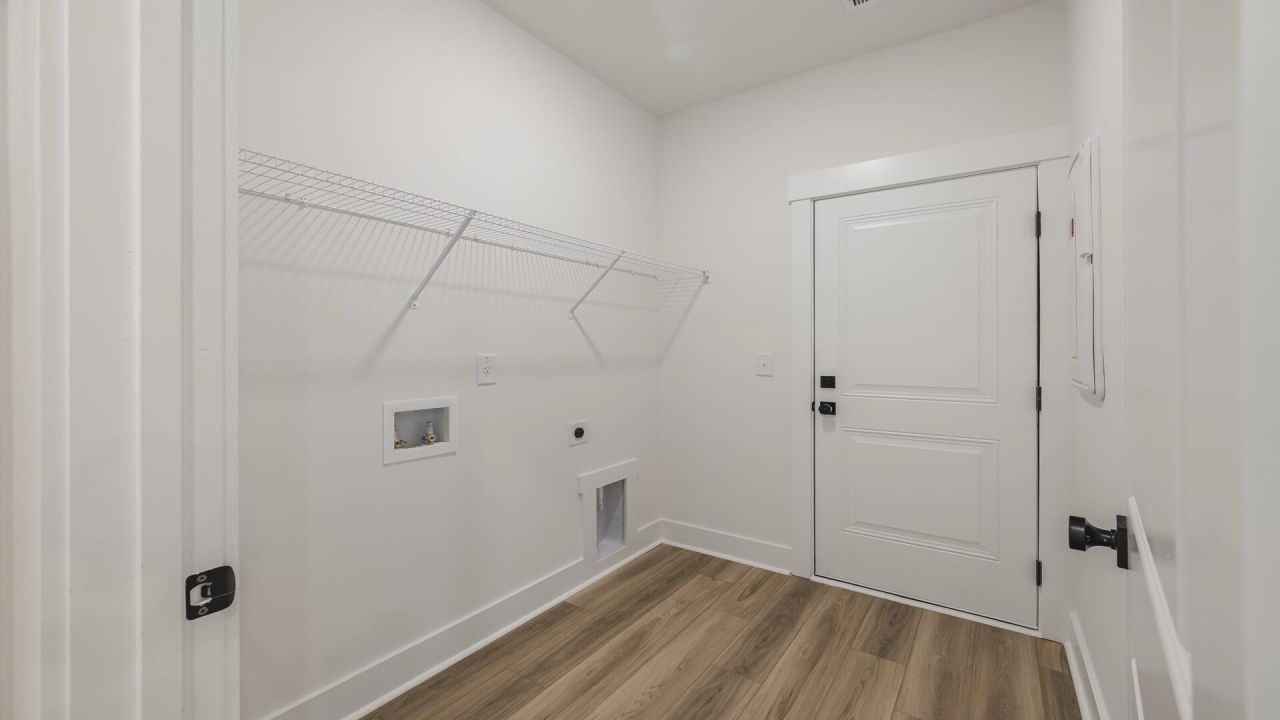 416 Cadbury Loop Photo 16