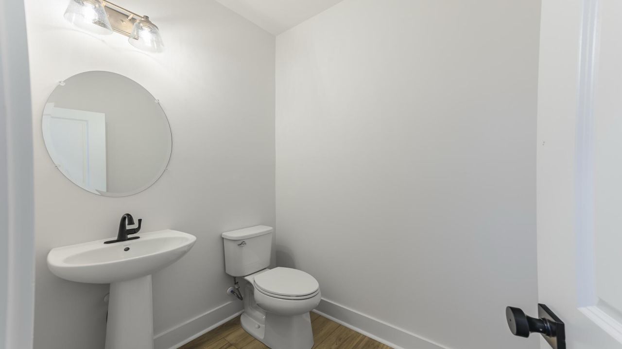 416 Cadbury Loop Photo 6