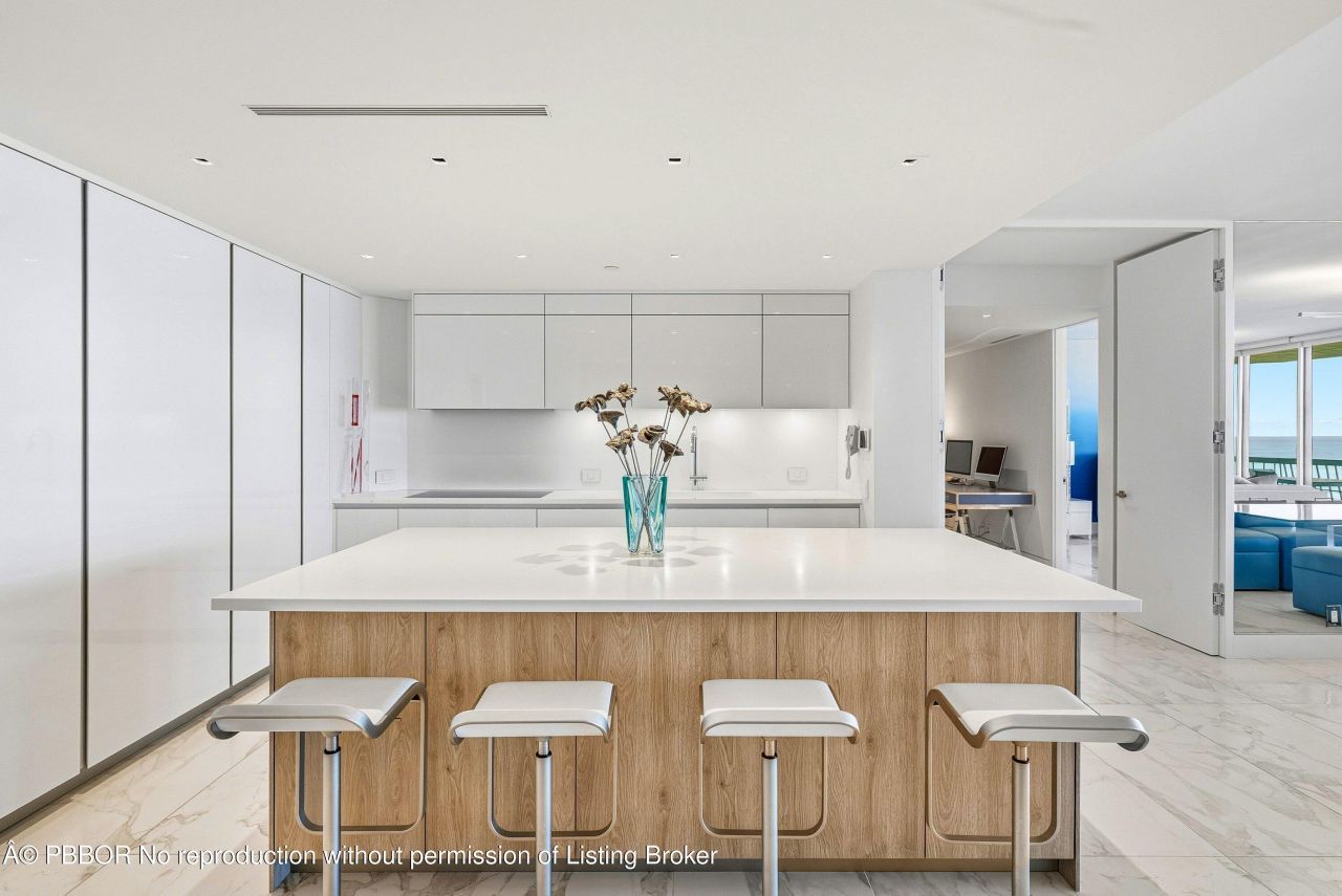 2100 S Ocean Boulevard, Unit 402N, Palm Beach, FL 33480 Photo