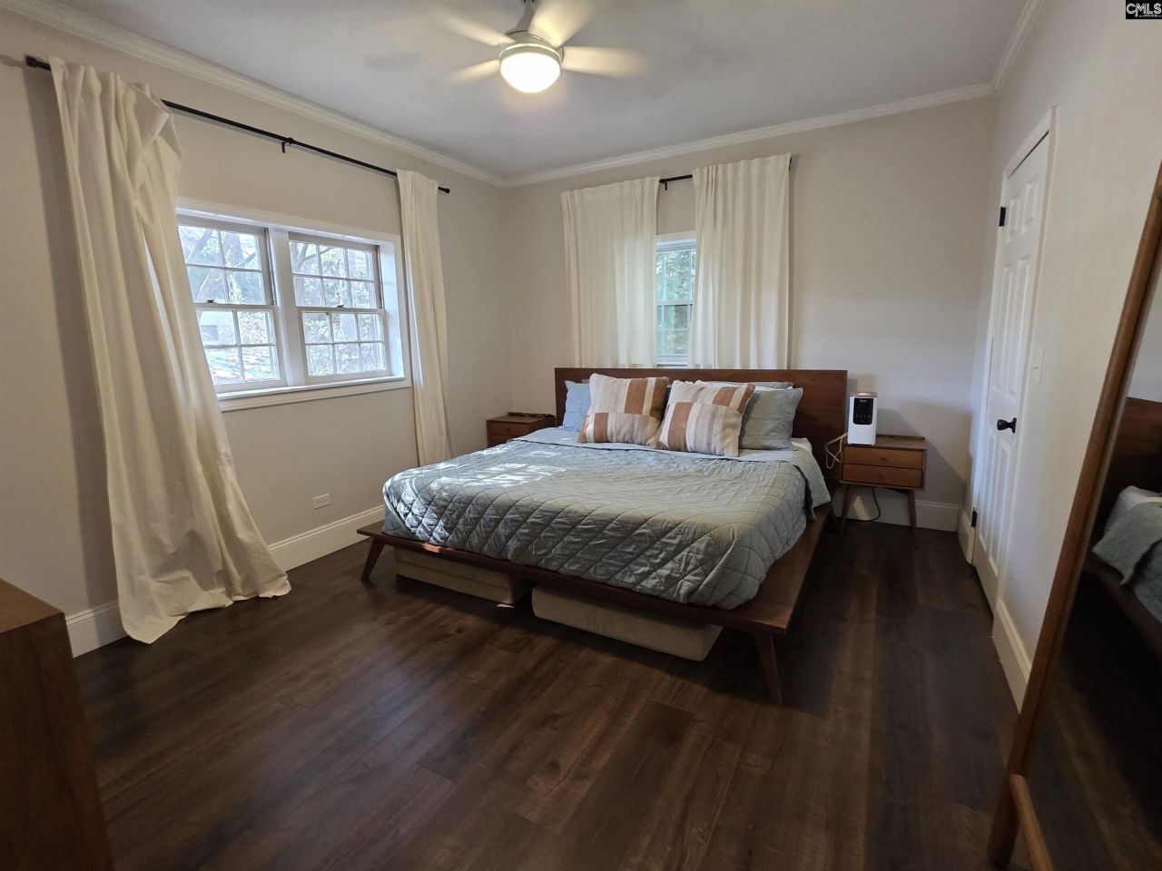 6048 Woodvine Photo 10