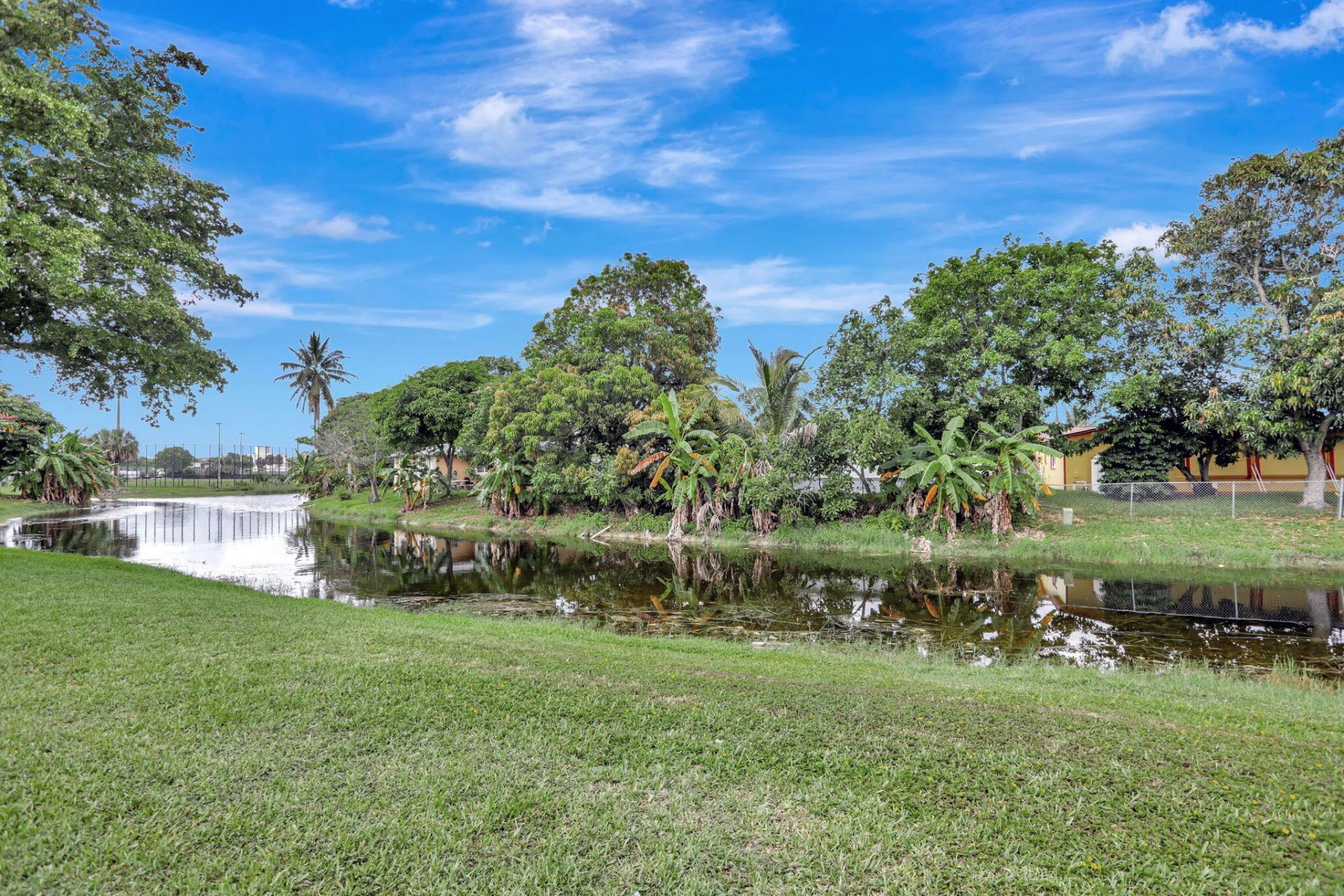 4000 NW 44th Avenue, Unit 113, Lauderdale Lakes, FL 33319 Photo