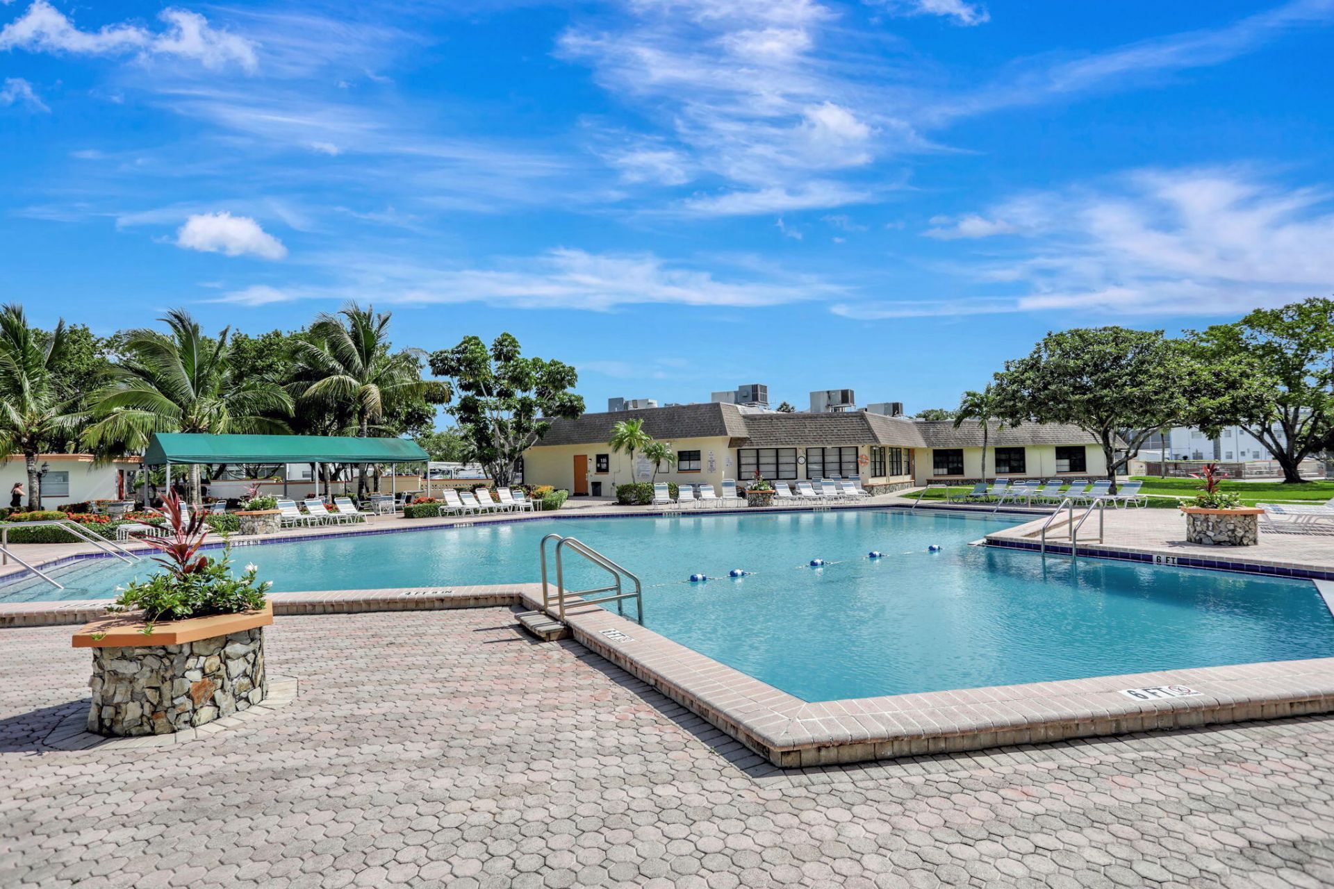 4000 NW 44th Avenue, Unit 113, Lauderdale Lakes, FL 33319 Photo