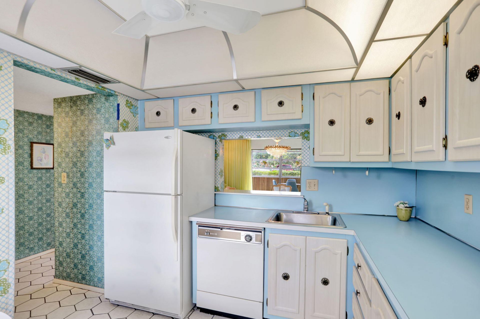 4000 NW 44th Avenue, Unit 113, Lauderdale Lakes, FL 33319 Photo