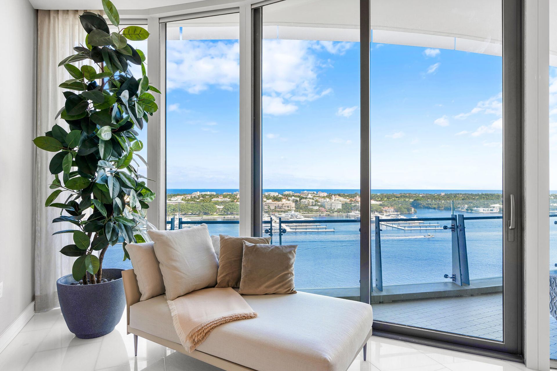 1100 S Flagler Drive, Unit 1403, West Palm Beach, FL 33401 Photo