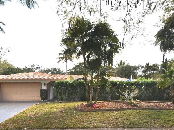 11886 NW 24th St, Coral Springs, FL 33065
