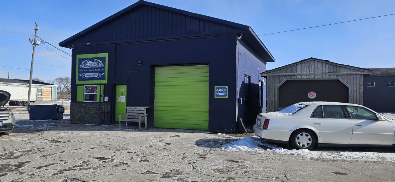 179 W 18th, Waterloo, IA 50702 Main Photo