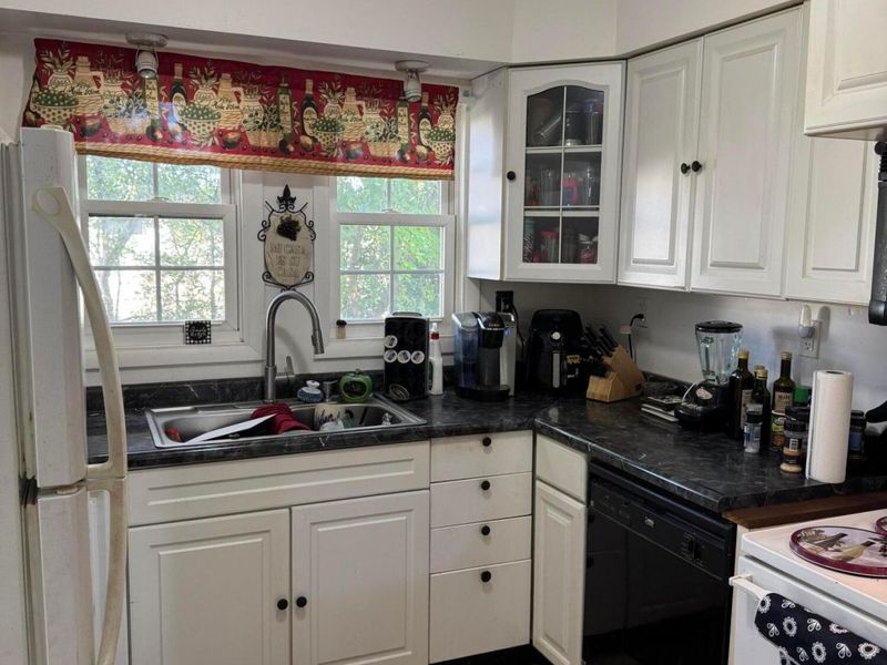 1012 Kling Street , Akron, OH 44301 Photo 8