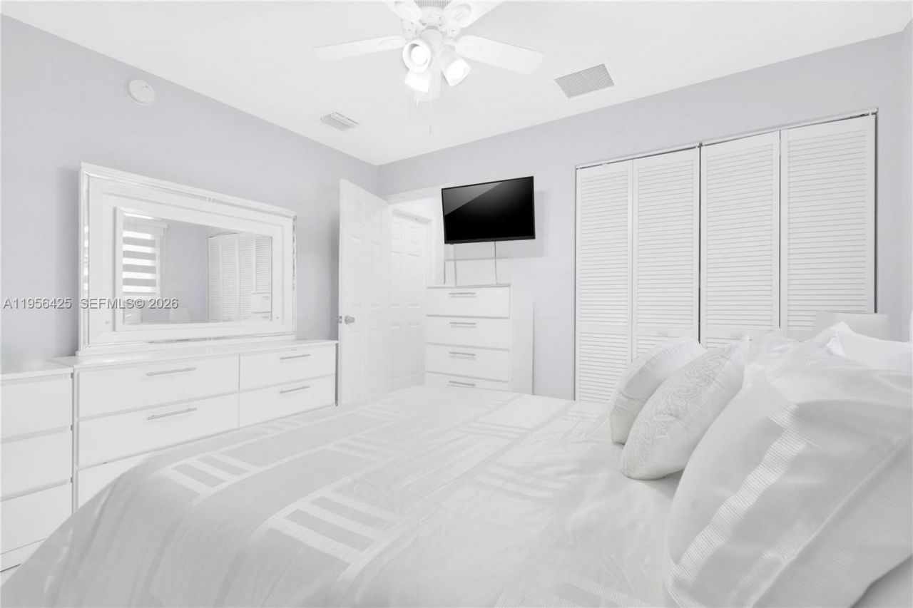 3210 SW 24th Ter, Miami, FL 33145 Photo