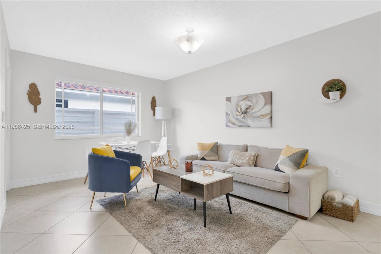 3210 SW 24th Ter, Miami, FL 33145 Photo