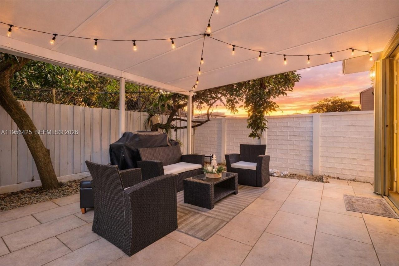 3210 SW 24th Ter, Miami, FL 33145 Photo