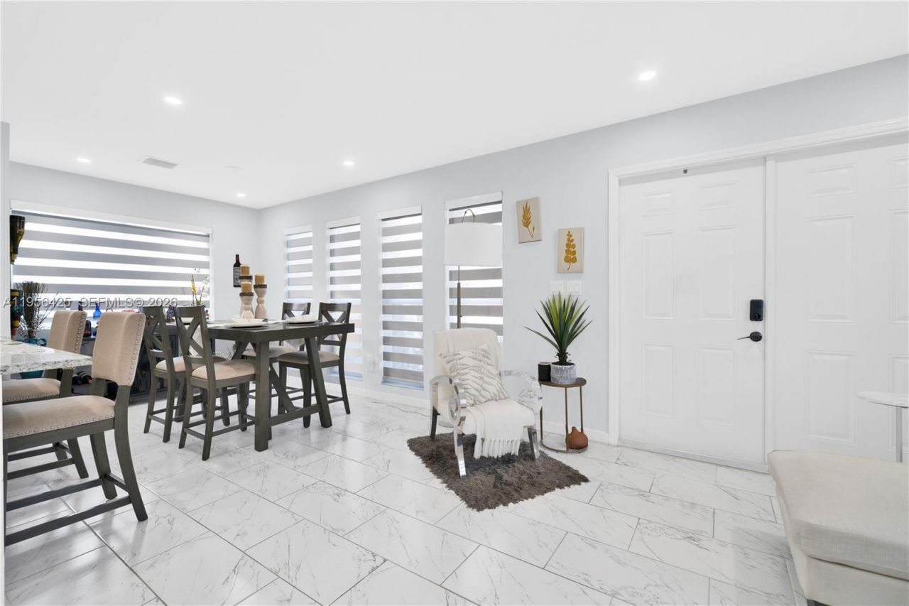 3210 SW 24th Ter, Miami, FL 33145 Photo