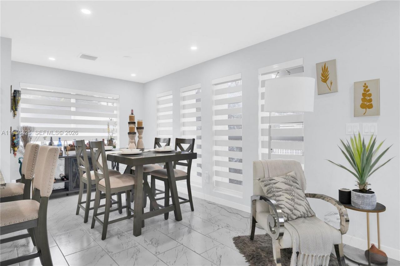 3210 SW 24th Ter, Miami, FL 33145 Photo