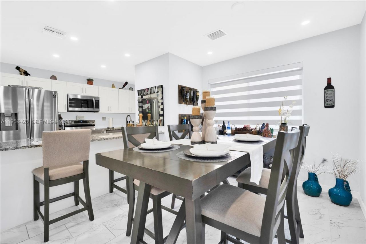 3210 SW 24th Ter, Miami, FL 33145 Photo