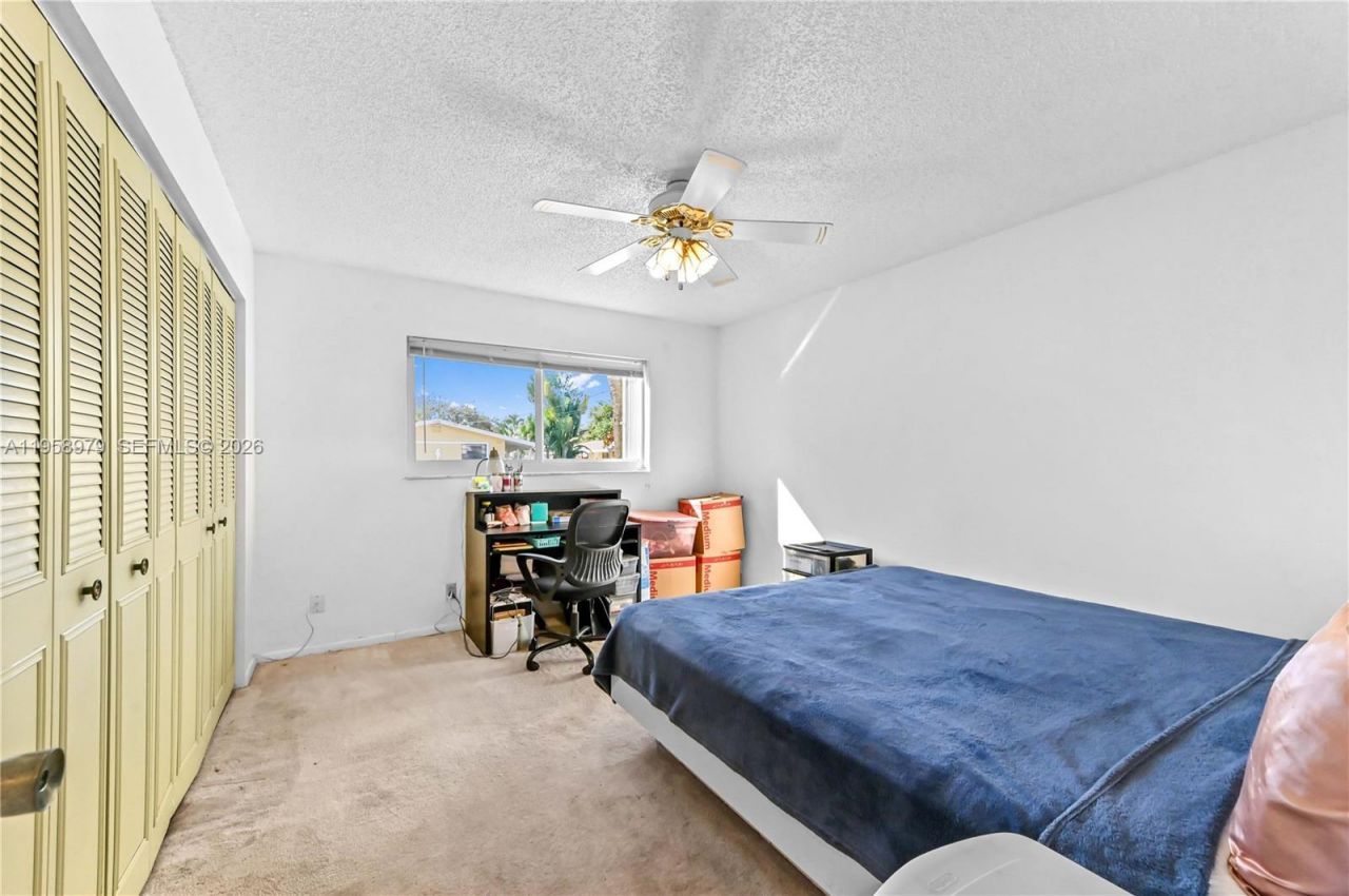 701 NE 1st Ct, Unit 110, Hallandale Beach, FL 33009 Photo