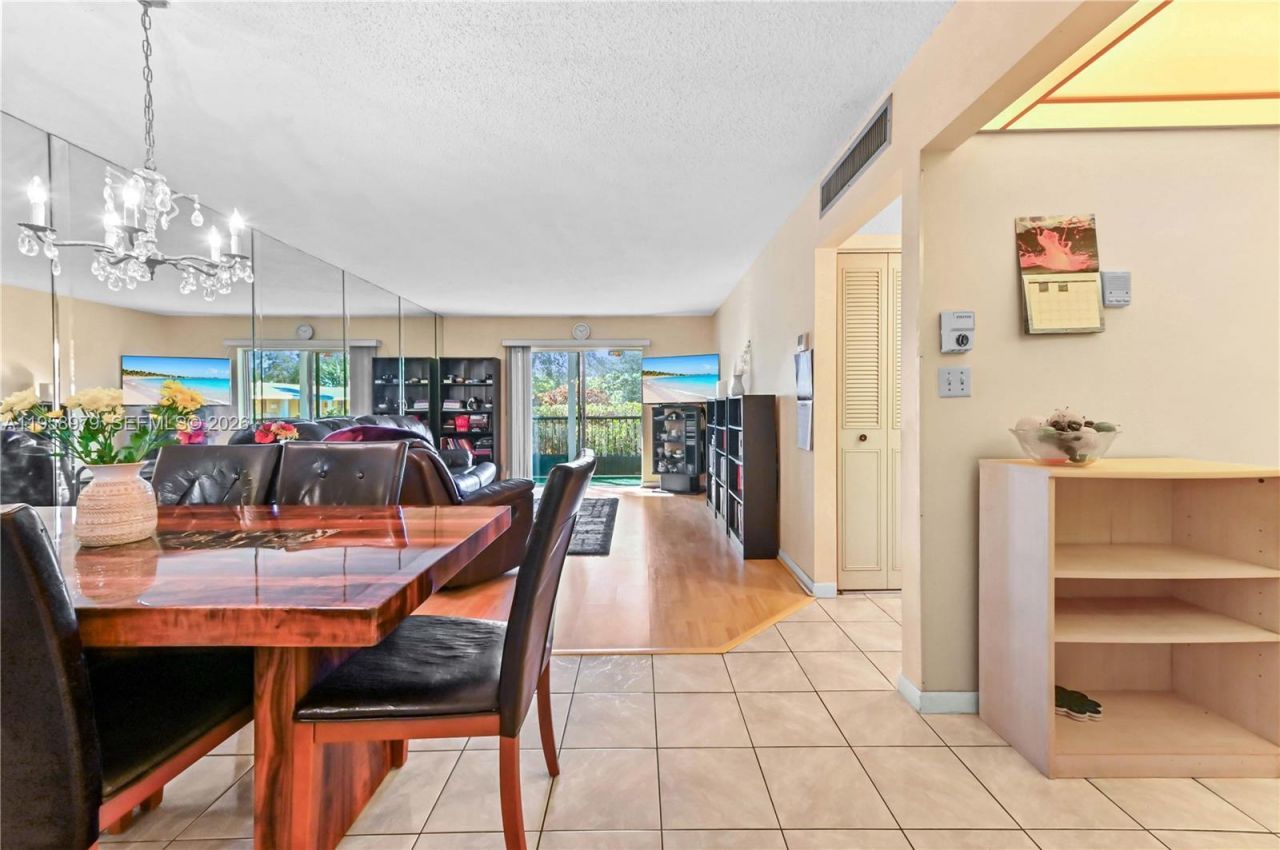 701 NE 1st Ct, Unit 110, Hallandale Beach, FL 33009 Photo