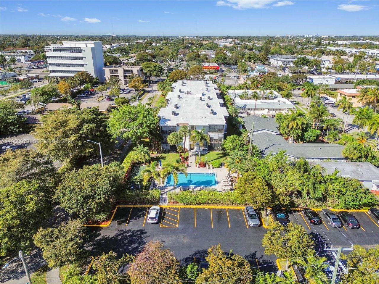 701 NE 1st Ct, Unit 110, Hallandale Beach, FL 33009 Photo