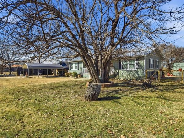 126 4th Street, Tuscola, TX 79562