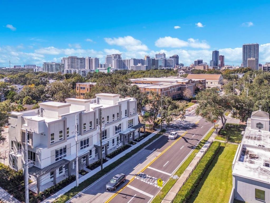 1008 E Robinson, Orlando, FL 32801 Photo