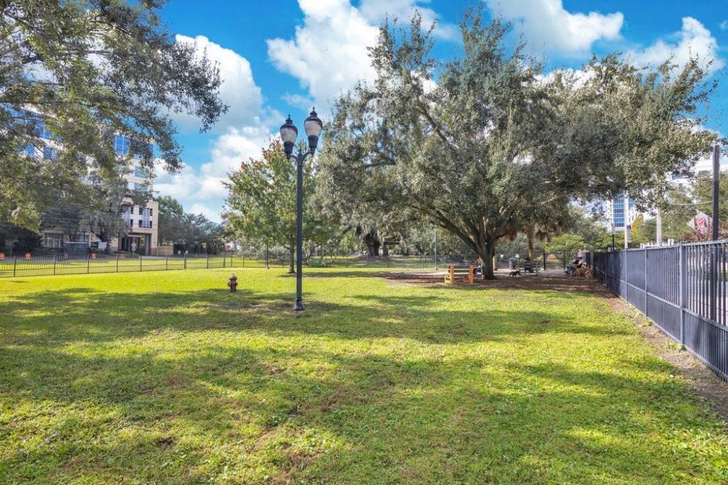 1008 E Robinson, Orlando, FL 32801 Photo