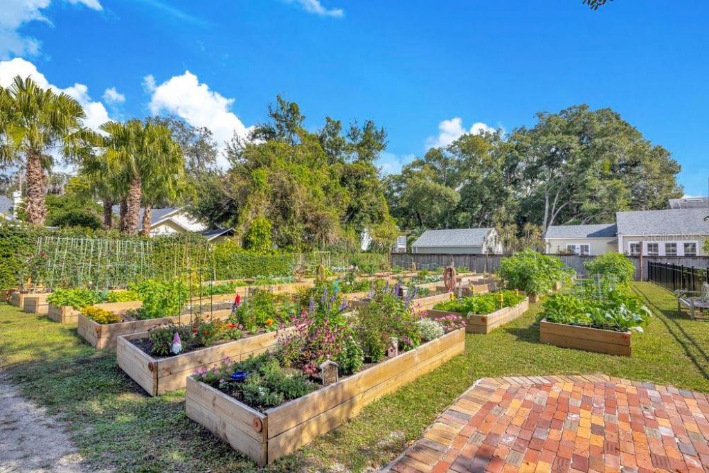 1008 E Robinson, Orlando, FL 32801 Photo