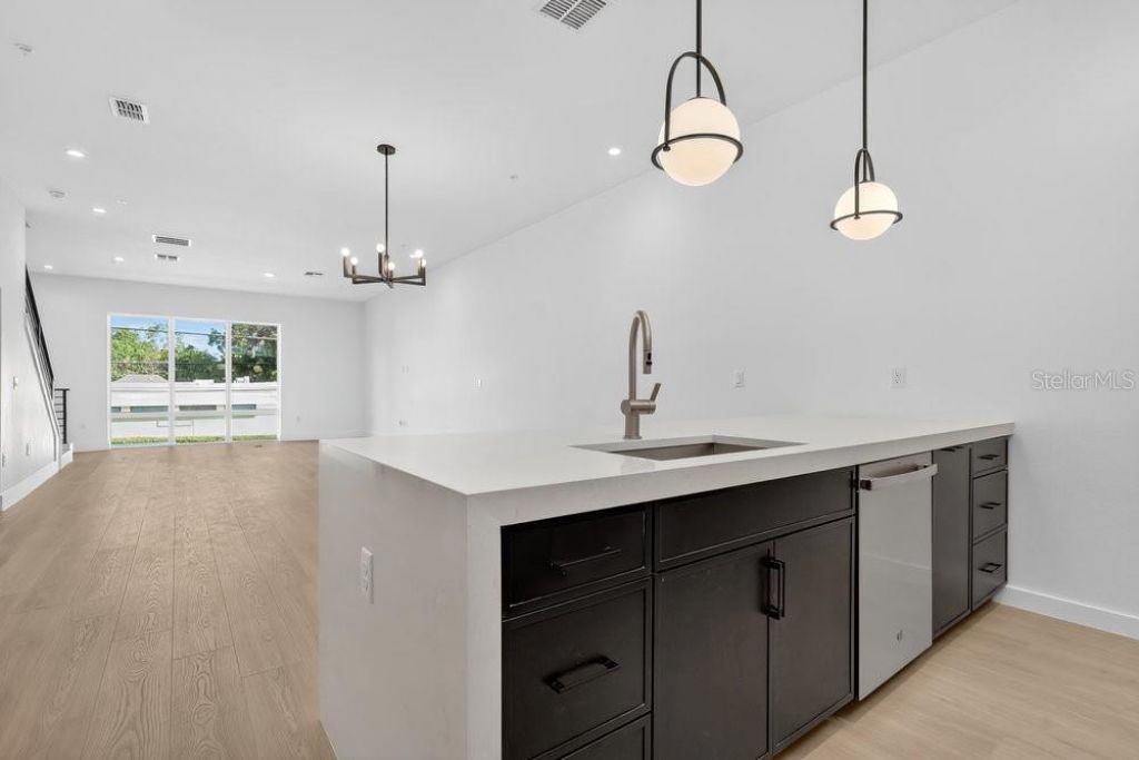 1008 E Robinson, Orlando, FL 32801 Photo