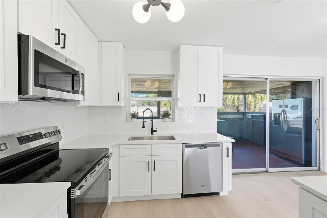 2845 64th Terrace S, Saint Petersburg, FL 33712 Photo