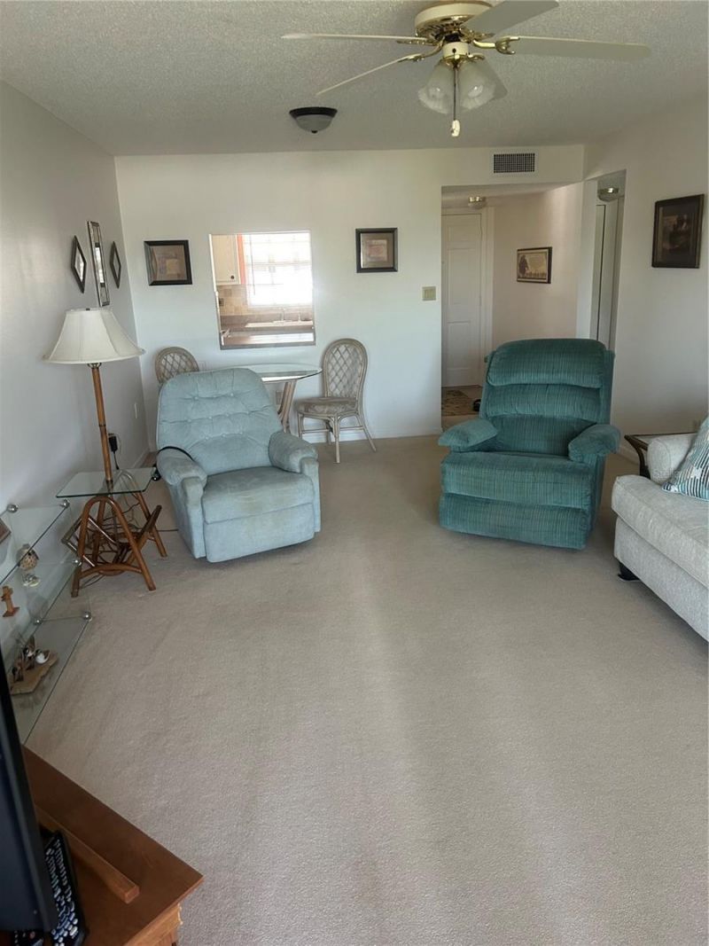 202 47th Avenue Drive W, Unit 332, Bradenton, FL 34207 Photo