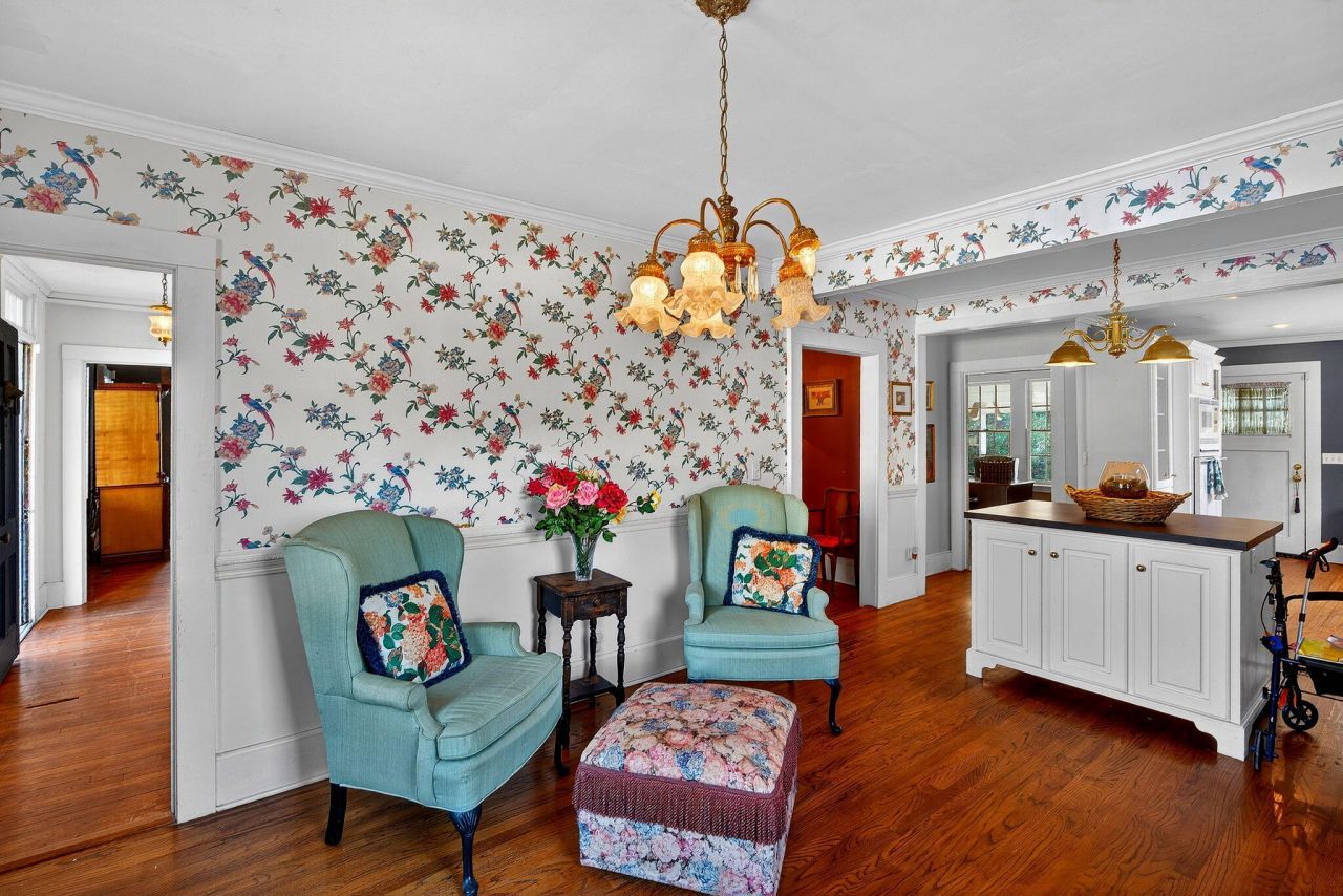 704 Carn Street Photo 20