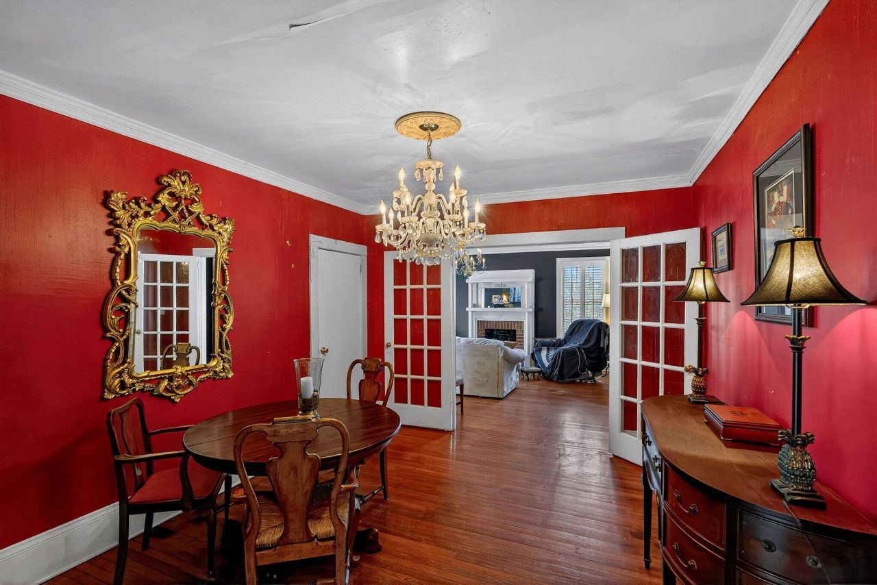 704 Carn Street Photo 7