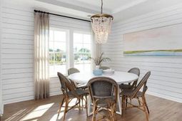 1032 Patagonia Street photo 4