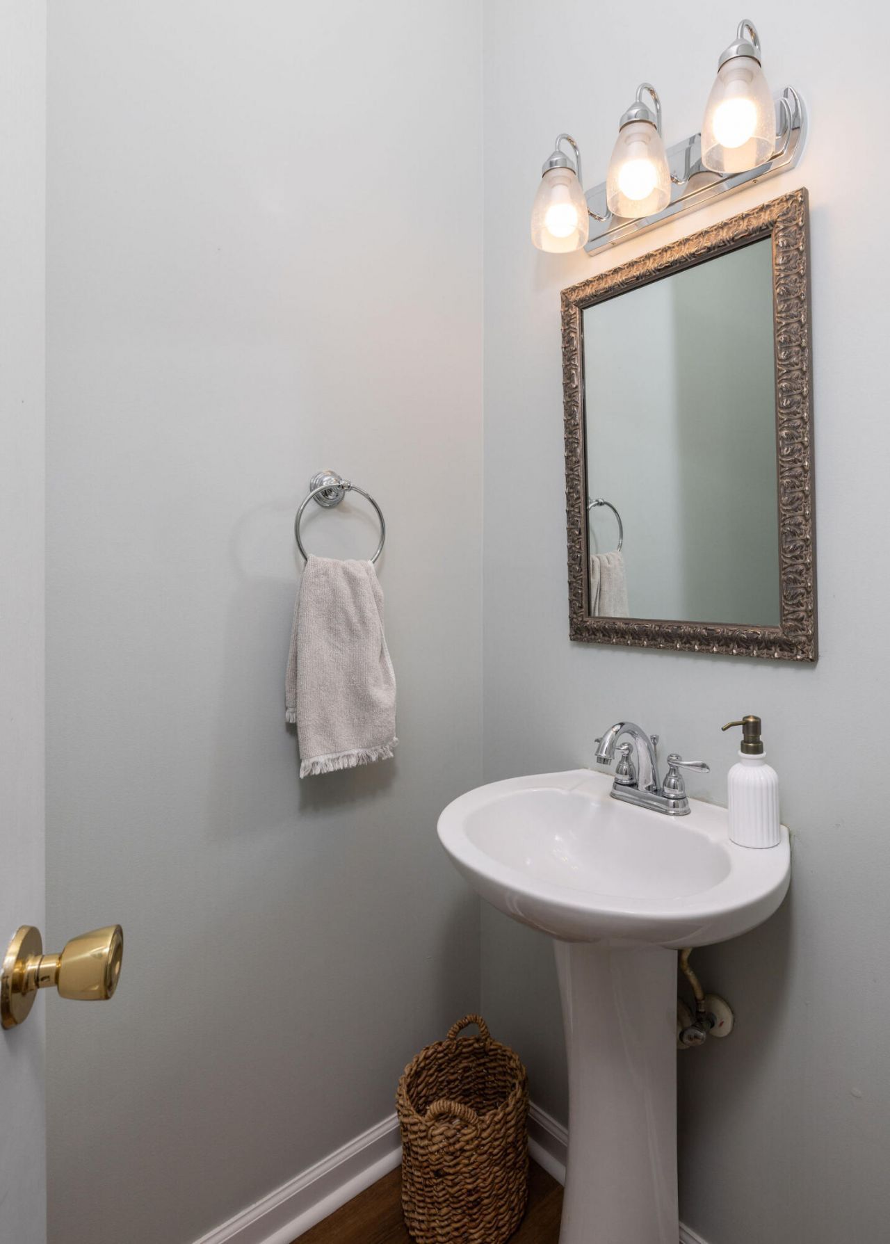 2412 Fulford Court Photo 24