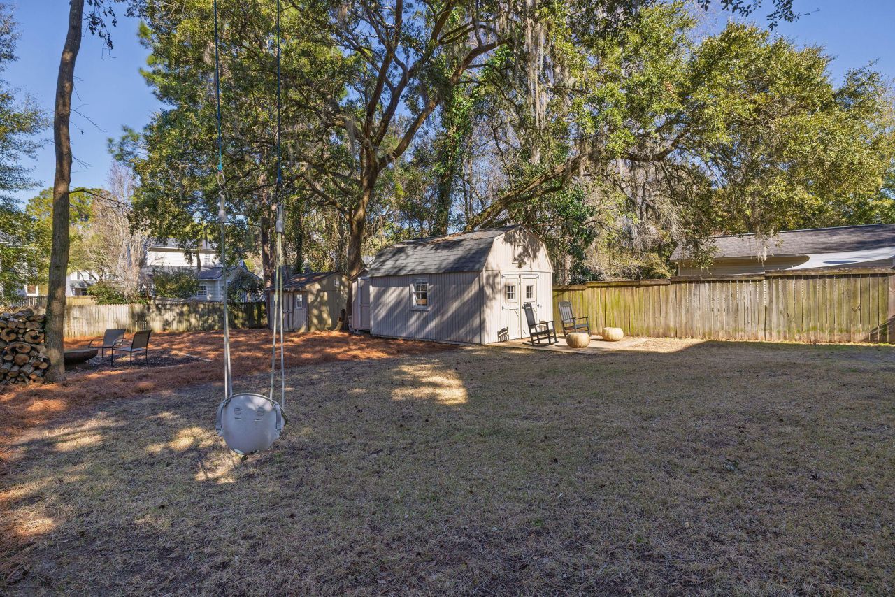 2412 Fulford Court Photo 43