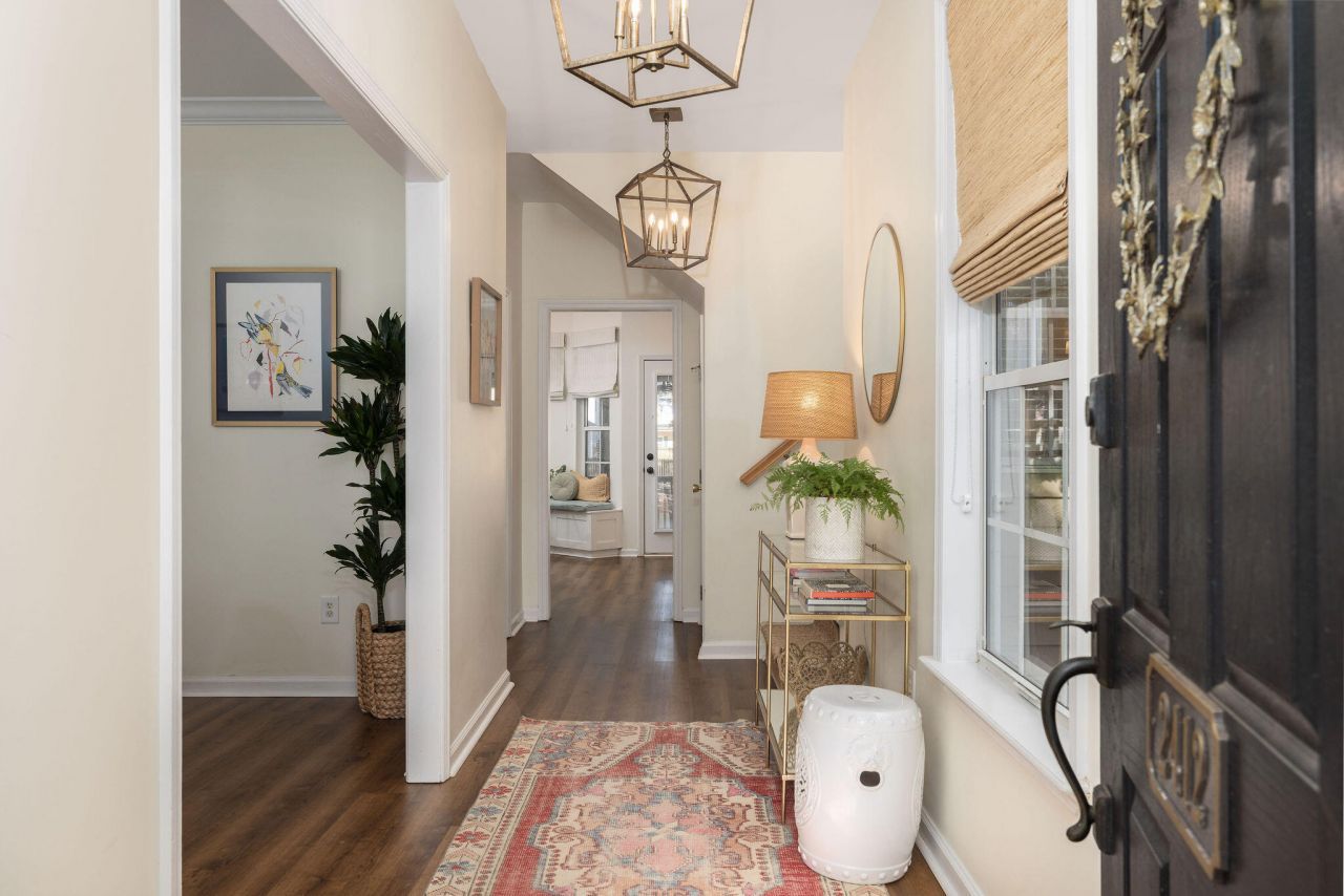 2412 Fulford Court Photo 6