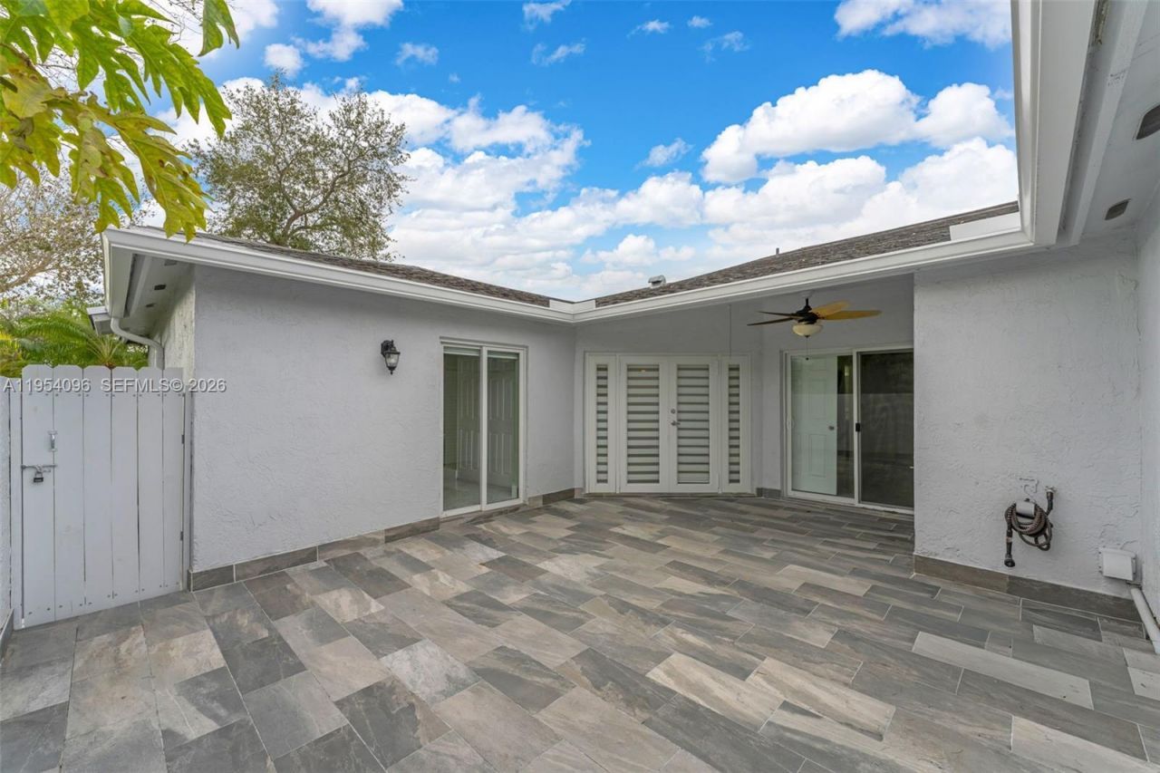 6445 SW 152nd Pl, Unit 6-45, Miami, FL 33193 Photo