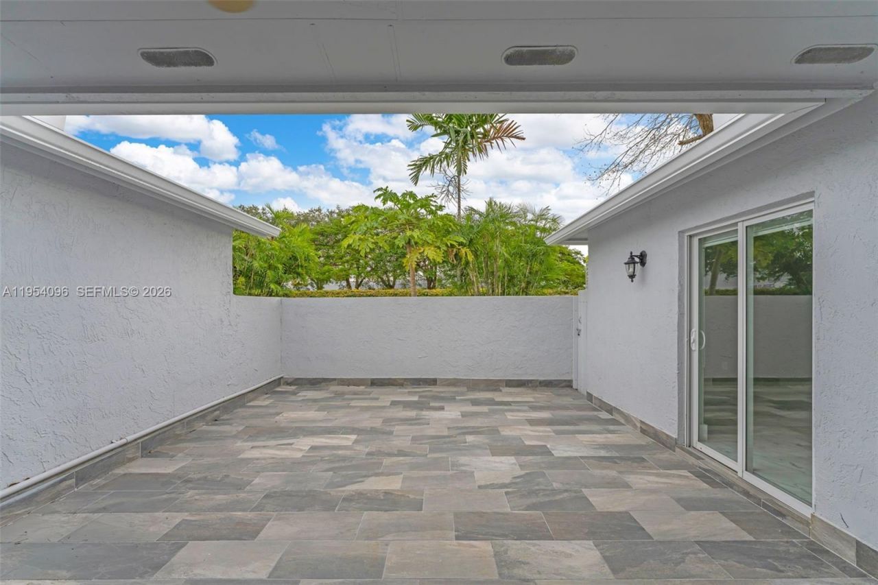 6445 SW 152nd Pl, Unit 6-45, Miami, FL 33193 Photo