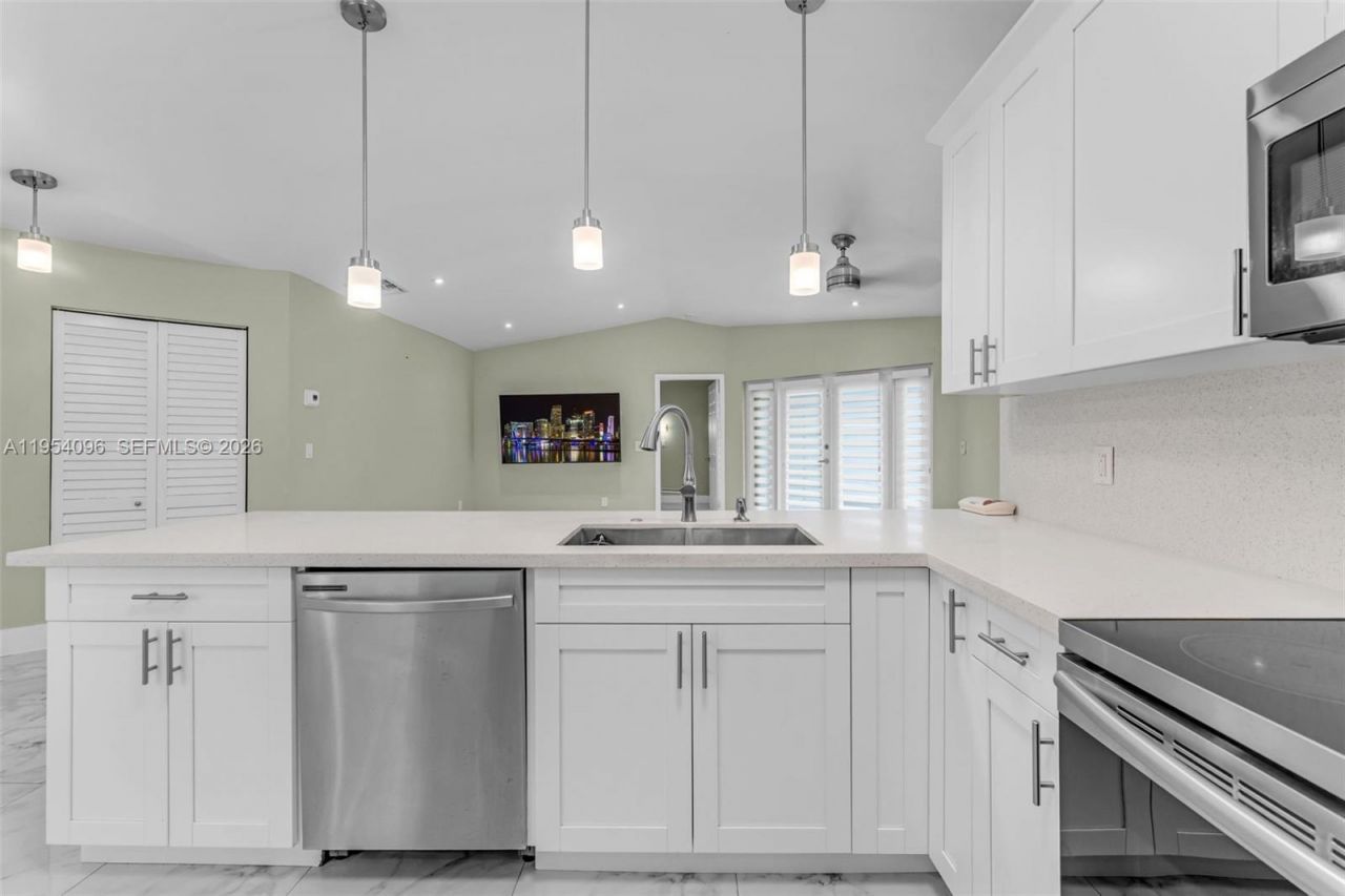 6445 SW 152nd Pl, Unit 6-45, Miami, FL 33193 Photo