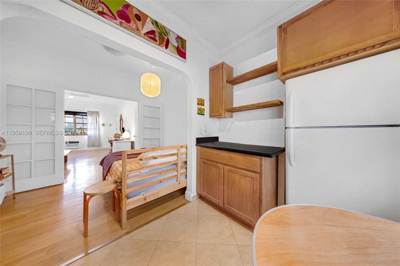 1250 Drexel Ave , Unit 8, Miami Beach, FL 33139 Photo