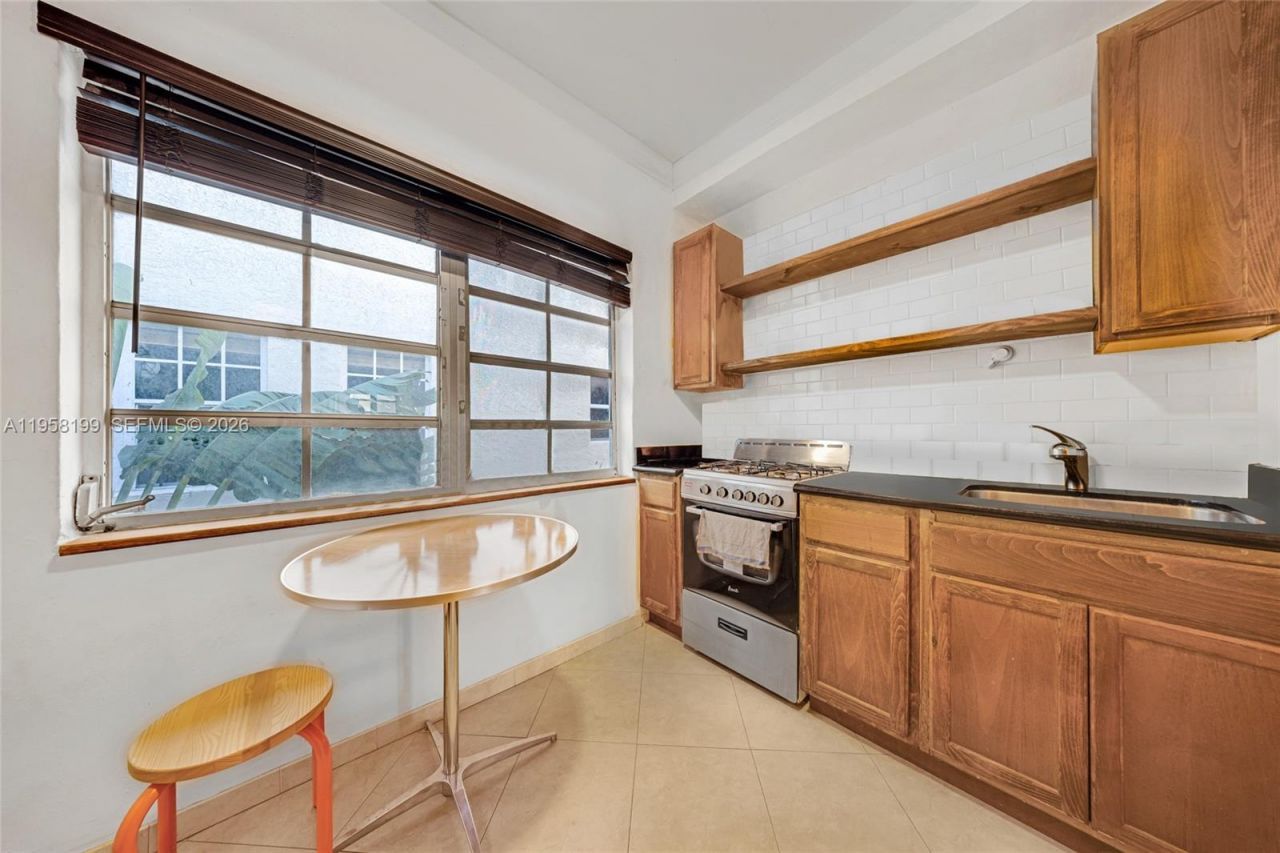 1250 Drexel Ave , Unit 8, Miami Beach, FL 33139 Photo