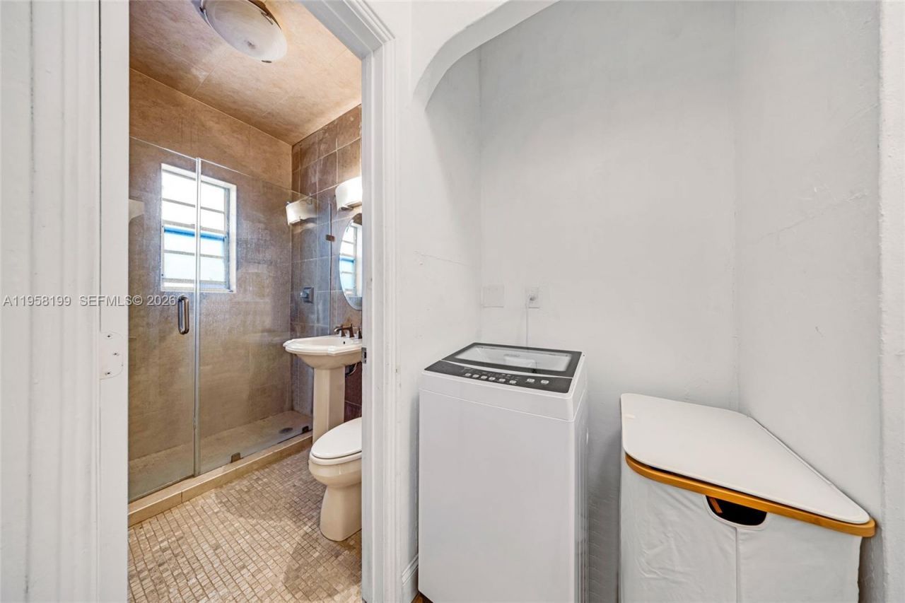 1250 Drexel Ave , Unit 8, Miami Beach, FL 33139 Photo