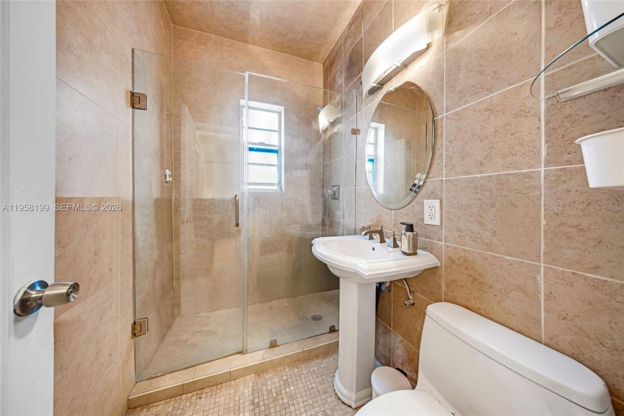 1250 Drexel Ave , Unit 8, Miami Beach, FL 33139 Photo