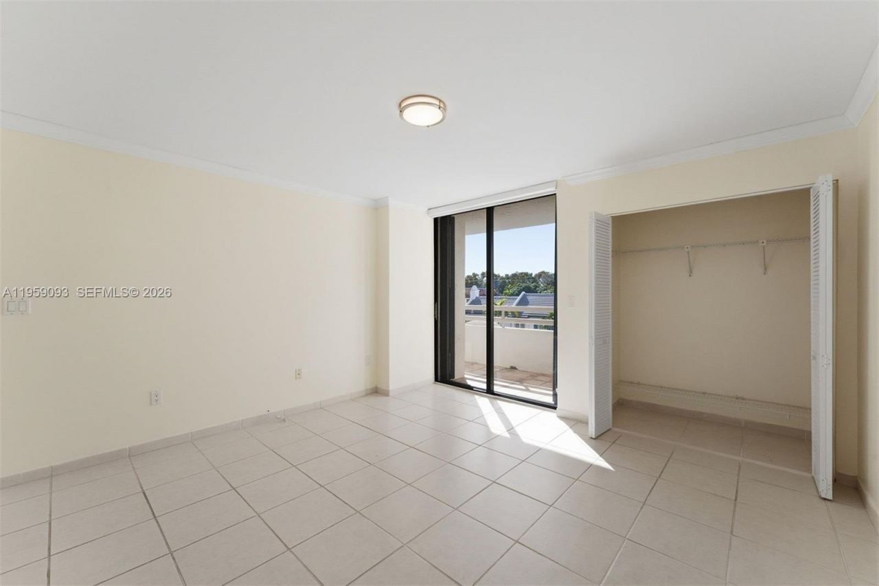 441 Valencia Ave, Unit 302, Coral Gables, FL 33134 Photo