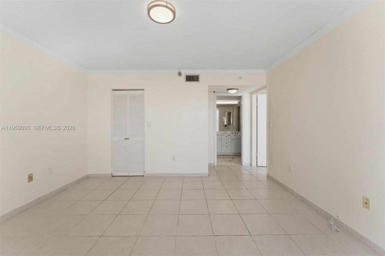 441 Valencia Ave, Unit 302, Coral Gables, FL 33134 Photo