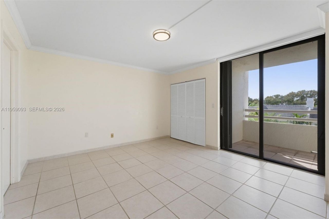 441 Valencia Ave, Unit 302, Coral Gables, FL 33134 Photo