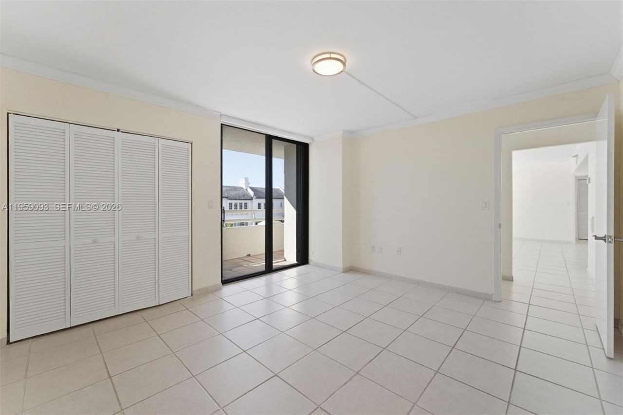 441 Valencia Ave, Unit 302, Coral Gables, FL 33134 Photo