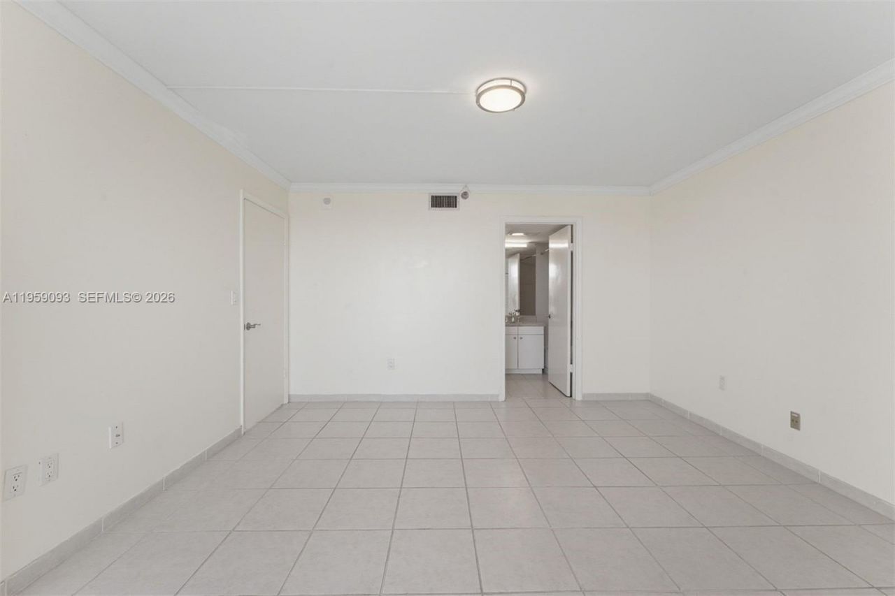 441 Valencia Ave, Unit 302, Coral Gables, FL 33134 Photo